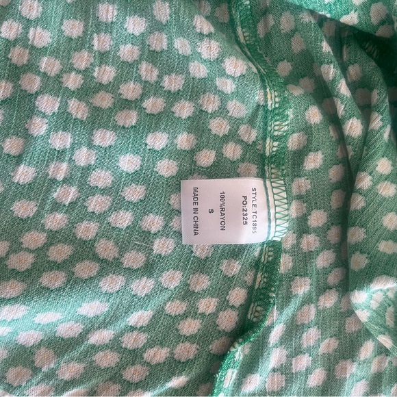 Elegant Green Pattern Midi Dress - Picture 7 of 8